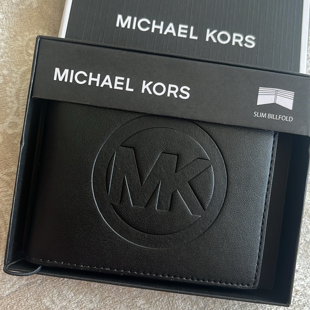 Brand New Michael Kors Genuine Leather Jet Set Mens Black Slim Bifold Wallet